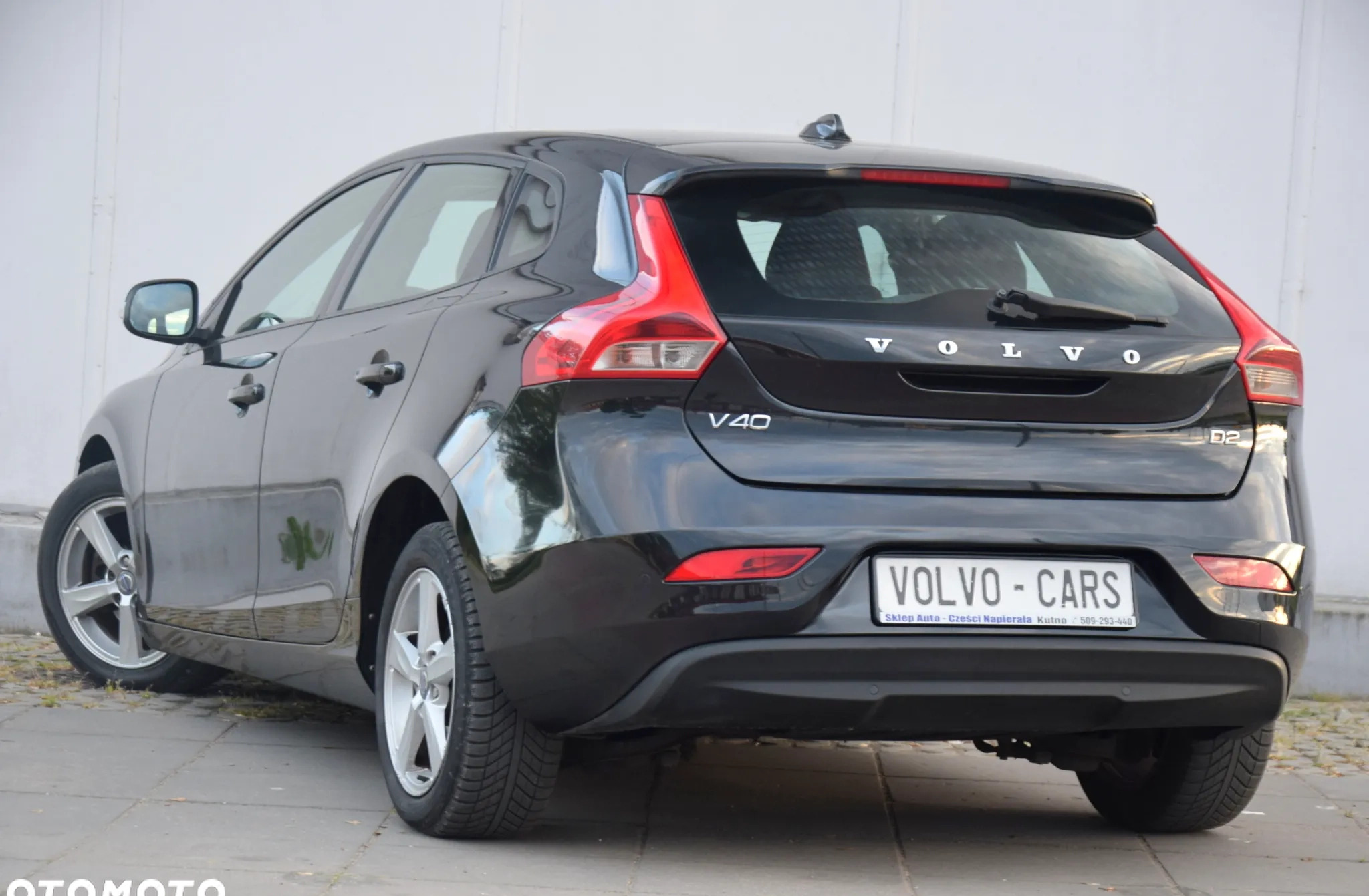 Volvo V40 cena 33700 przebieg: 206430, rok produkcji 2013 z Stryków małe 781